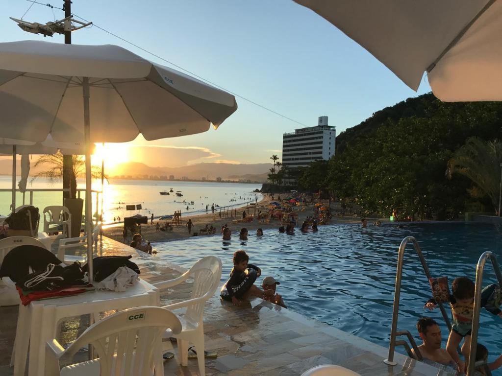 Apartamento Pe Na Areia Frente Para O Mar E Piscina Na Prainha Caraguatatuba Bagian luar foto